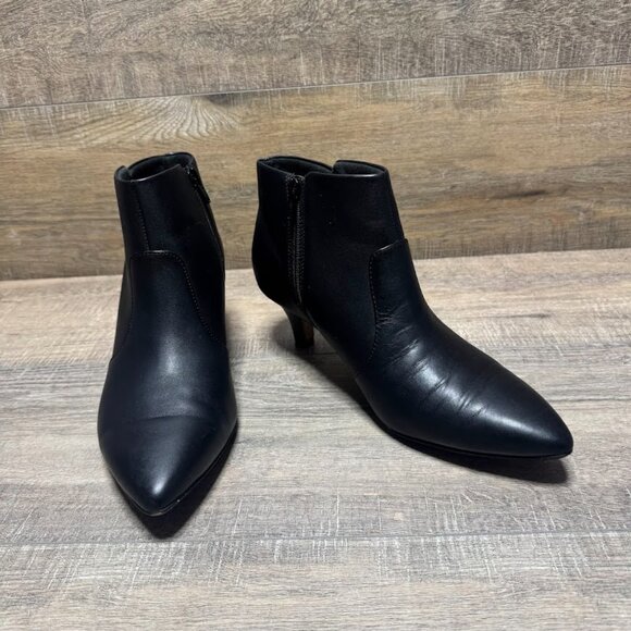 Clarks Linvale Judith Black Leather Kitten Heel Ankle Boots Women's Size 9.5 - Picture 6 of 7